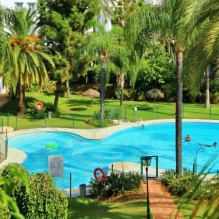 Puerto Banus Aparthotel 3*