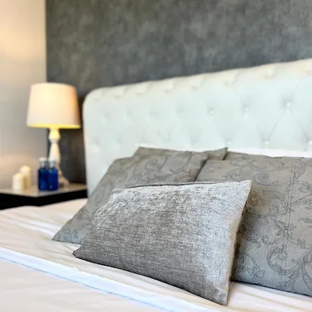 Aparthotel Puerto Banus 3*