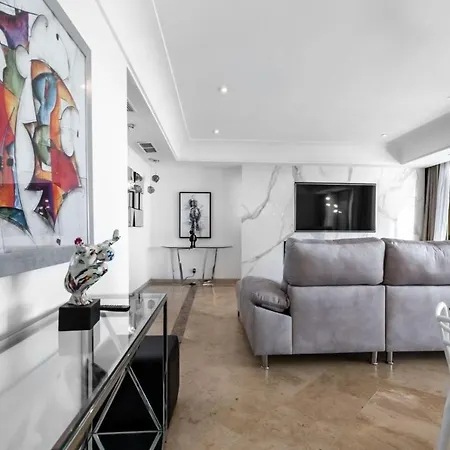 Puerto Banus 3* マルベーリャ