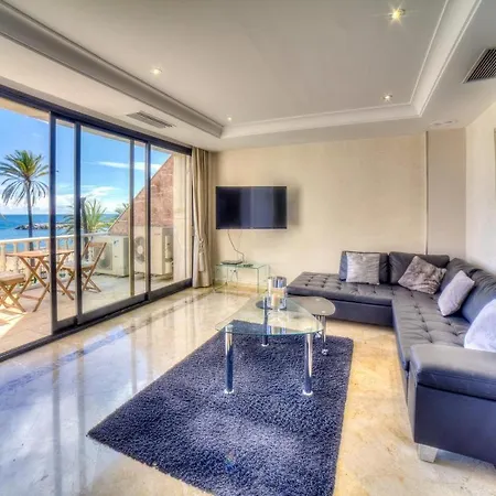 アパートホテル Puerto Banus 3*