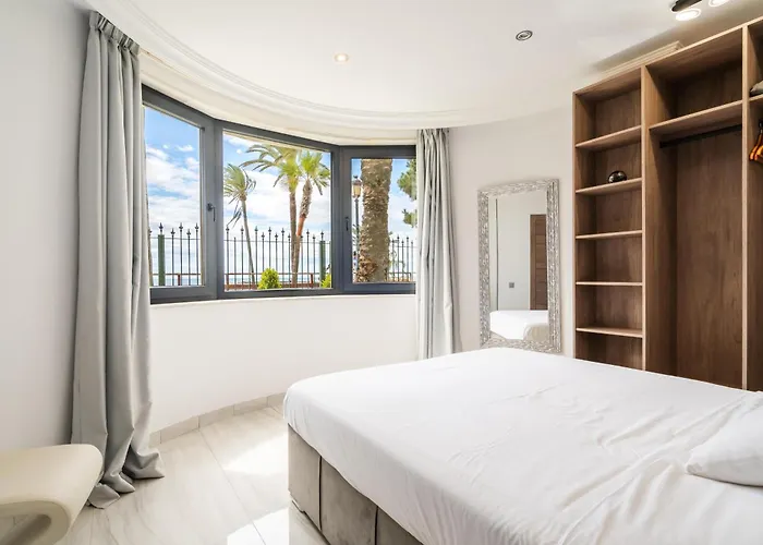 Ξενοδοχείο με διαμερίσματα Puerto Banus Μαρμπέλλα